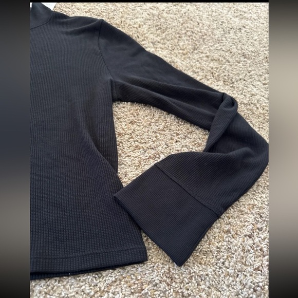 NWT American Eagle Thermal Waffle Weave Black Mock Neck Long Sleeve Top
Size XL - Picture 12 of 12